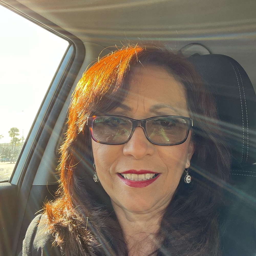 Meet your Posher, Lidia
